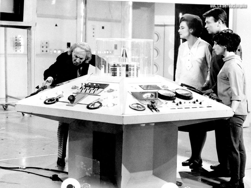Illustration for article titled When did Doctor Who's time machine get so easy to control?
